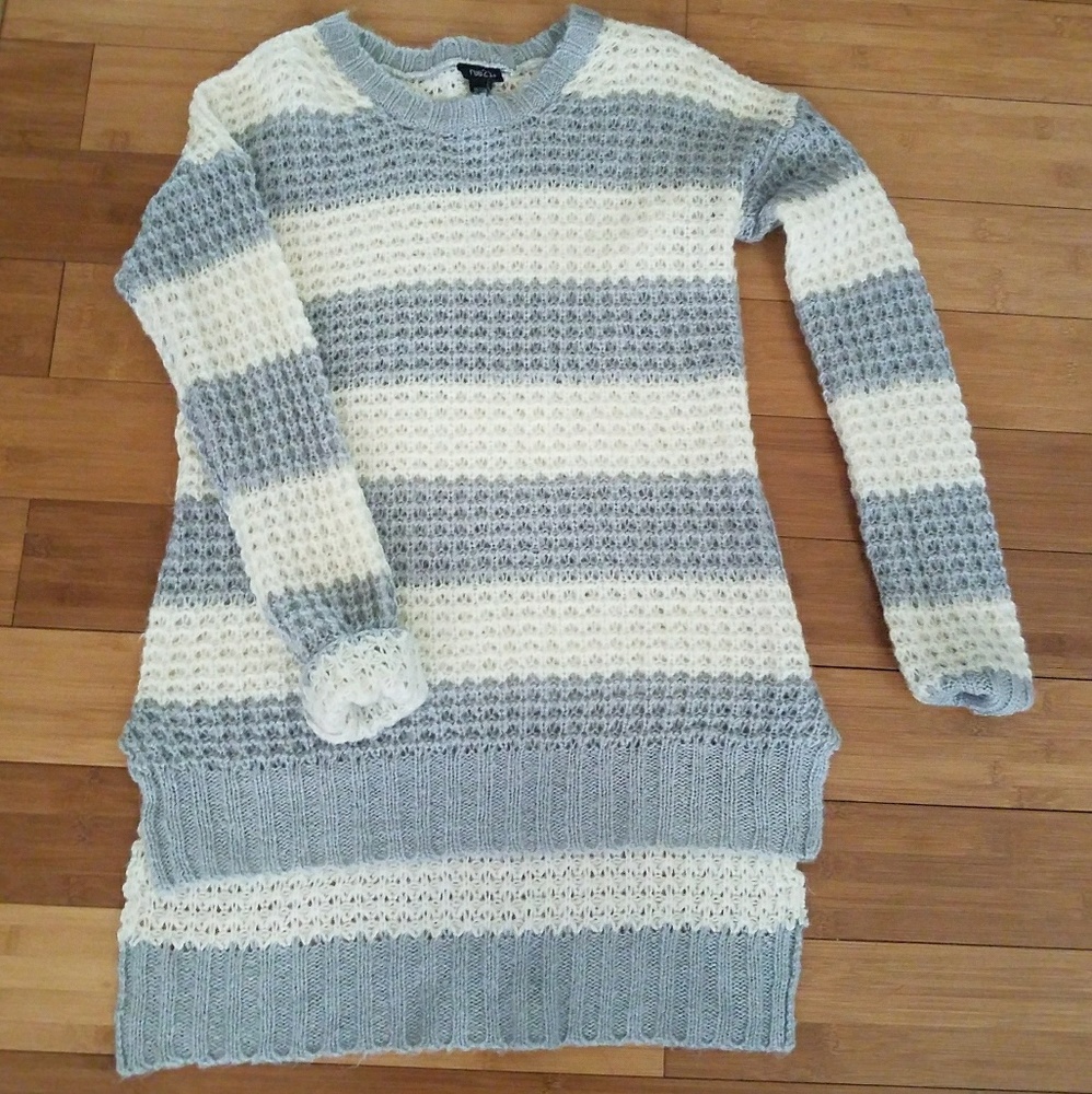 Knit sweater